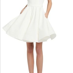 Meet your Posher, Laila